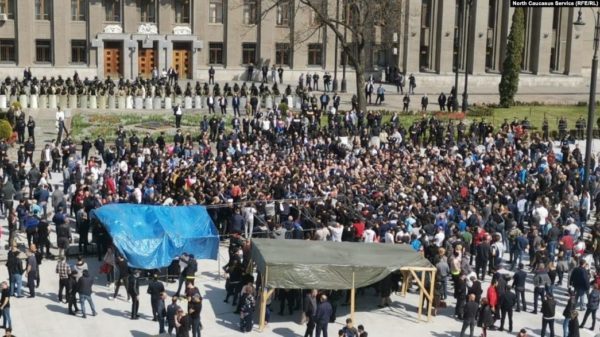 Митинг против самоизоляции в Осетии